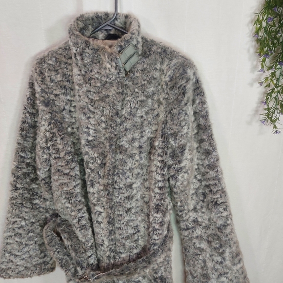 UTEX DESIGN ♡ Ladies Jacket - Picture 3 of 6